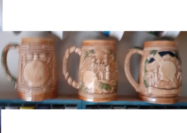 3 JARRAS CERVEZA 1 LITRO CERÁMICA CON RELIEVE