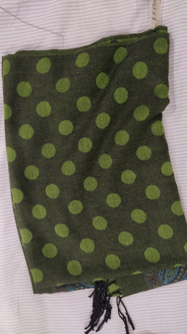 Conjunto de 2 pashminas nuevas y collar bisuteria