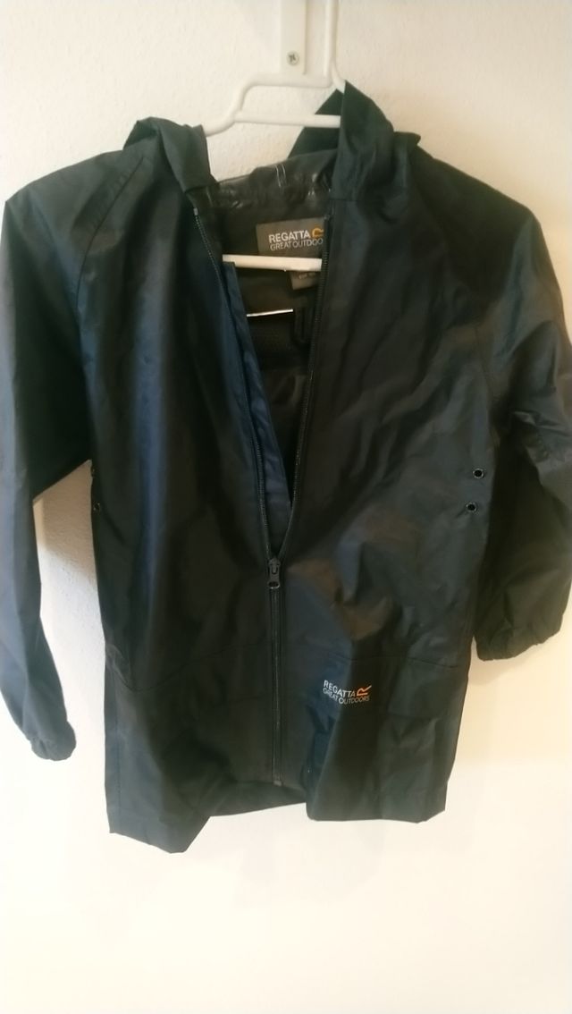 chubasquero talla 3/4 años