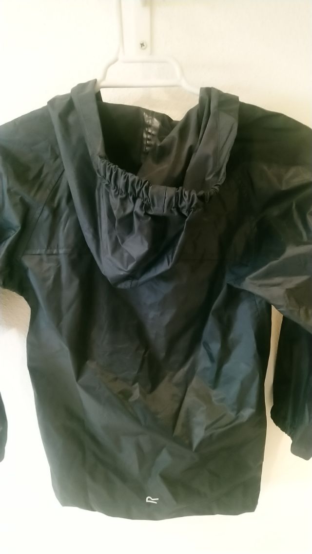 chubasquero talla 3/4 años