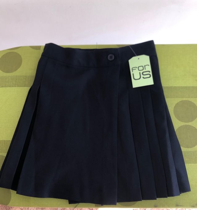 Faldas a estrenar talla 4 azul marino