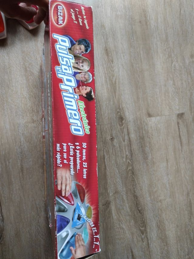 juego de mesa "pulsa el primero"