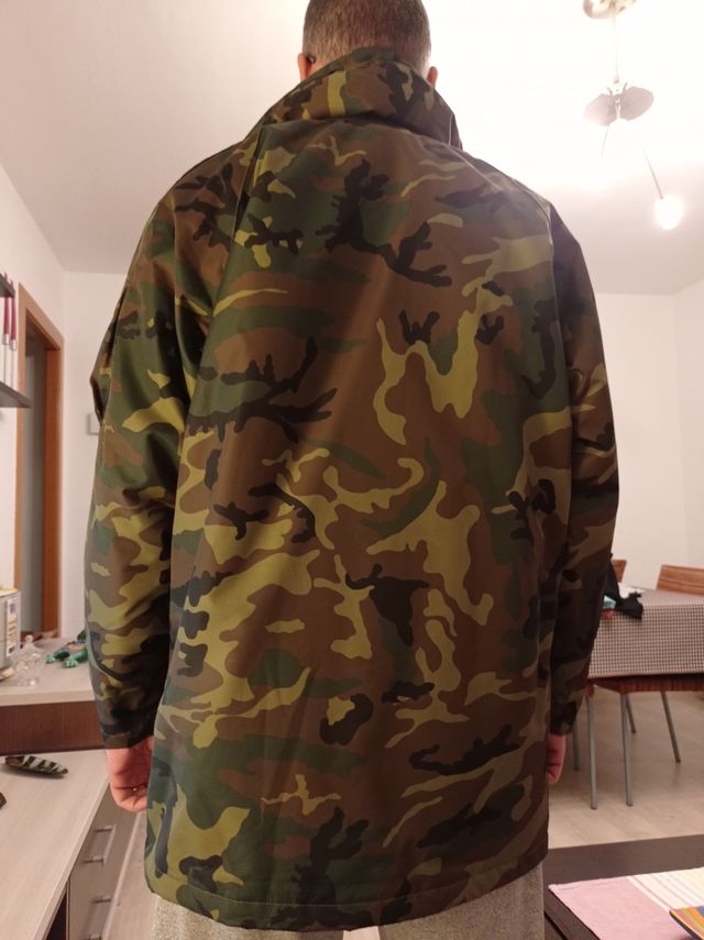 Chaquetón de camuflaje