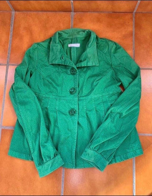 Chaqueta verde Zara