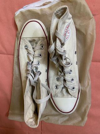 Zapatillas CONVERSE ALL-STAR BEIGE TALLA 39 botas de segunda mano por 25  EUR en Valencia en WALLAPOP