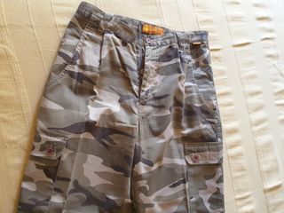 Pantalón camuflaje decathlon de segunda mano por 10 EUR en Madrid en  WALLAPOP