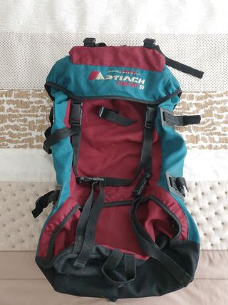 MOCHILA MONTAÑA 50+10L de segunda mano por 30 EUR en Bilbao en WALLAPOP