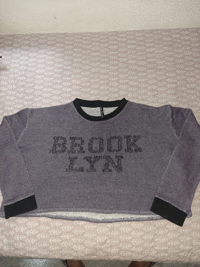 Sudadera morada urban outfitters