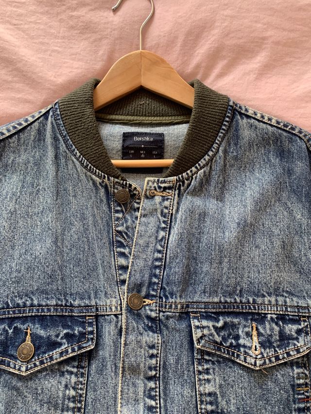 Bomber vaquera con mangas caqui