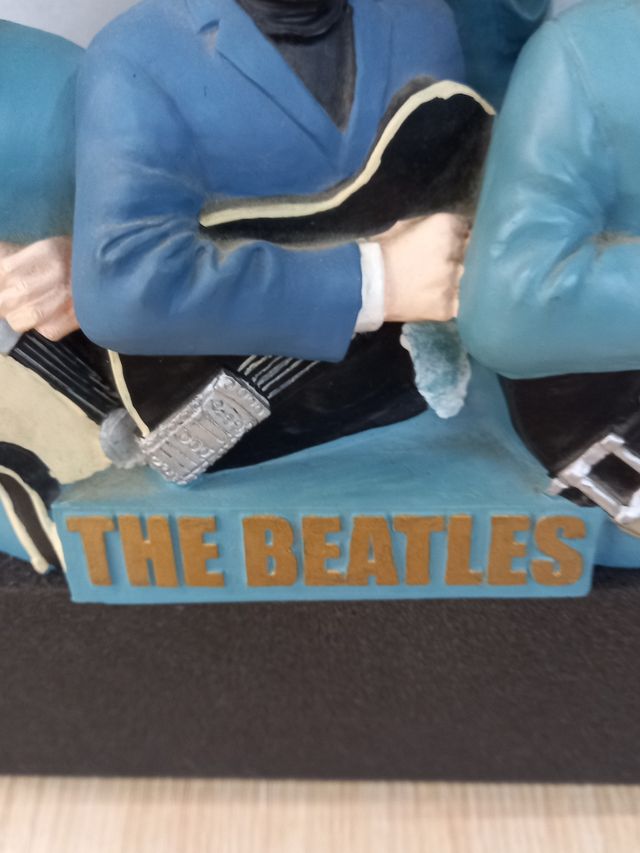 THE BEATLES FIGURAS UNICAS MODELO 1964