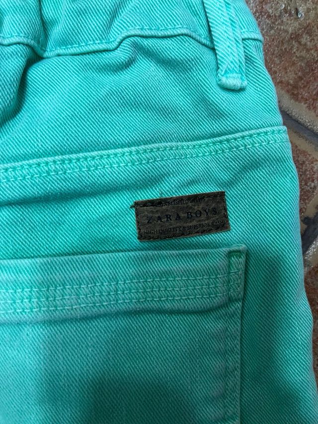 Pantalón vaquero verde claro