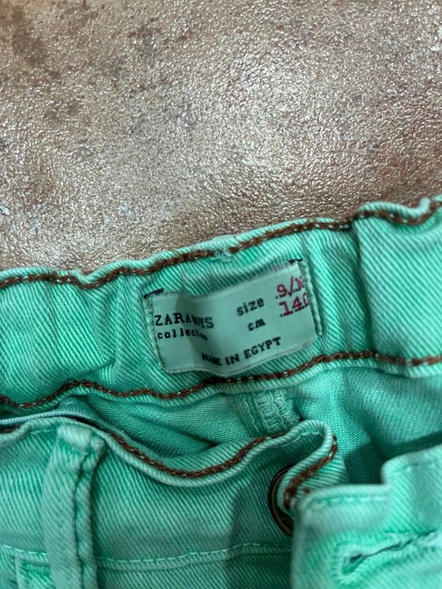 Pantalón vaquero verde claro