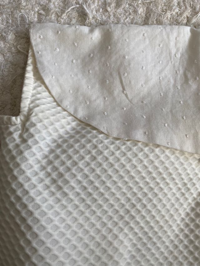 Colcha de carro de pasito a pasito color hueso