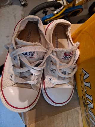 Zapatillas converse talla 24 de segunda mano por 5 EUR en Zamora en WALLAPOP