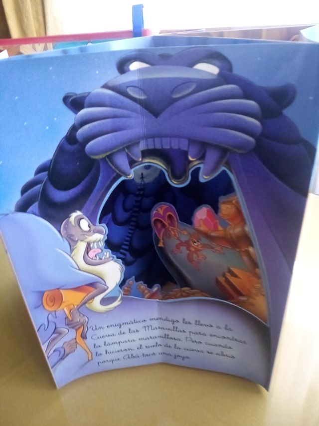 LIBRO CARRUSEL "ALADDIN" AÑO 1993