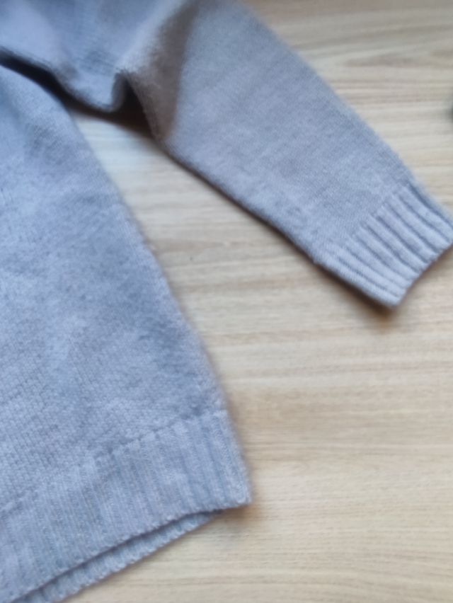 Sueter niña Hello Kitty talla 8-10