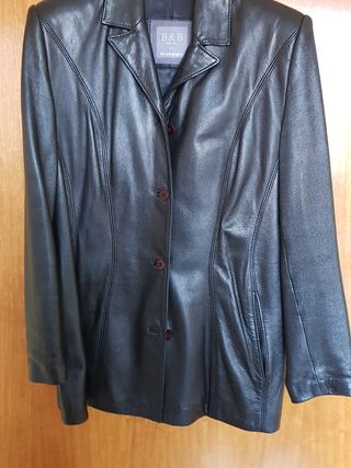 Chaqueta americana piel Vintage de segunda mano por 250 EUR en San Fernando  de Henares en WALLAPOP