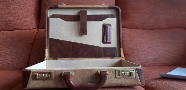 Maletín Aplicork corcho natural.