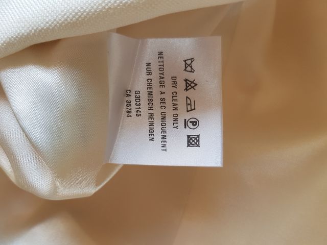 Precioso abrigo gabardina de mujer con forro