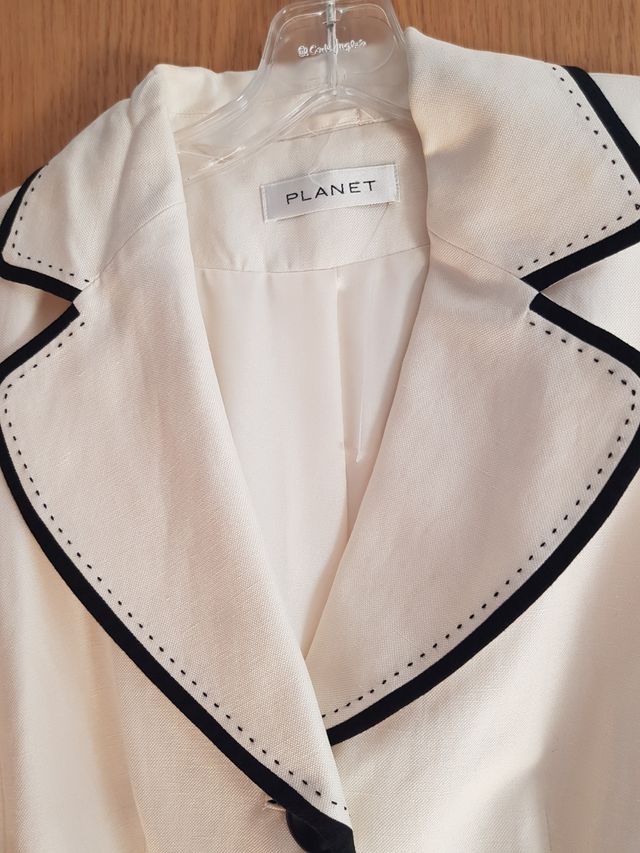 Precioso abrigo gabardina de mujer con forro