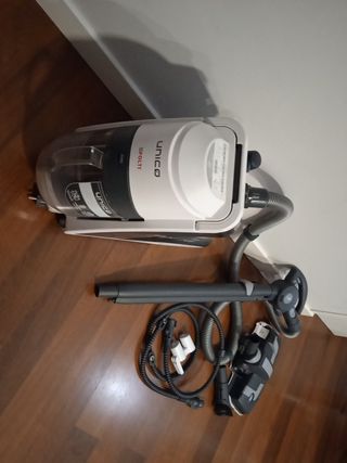 Aspiradora Polti Único MCV20 de segunda mano por 100 EUR en Sevilla en  WALLAPOP