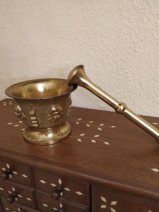 Almidez/mortero bronce antiguo.