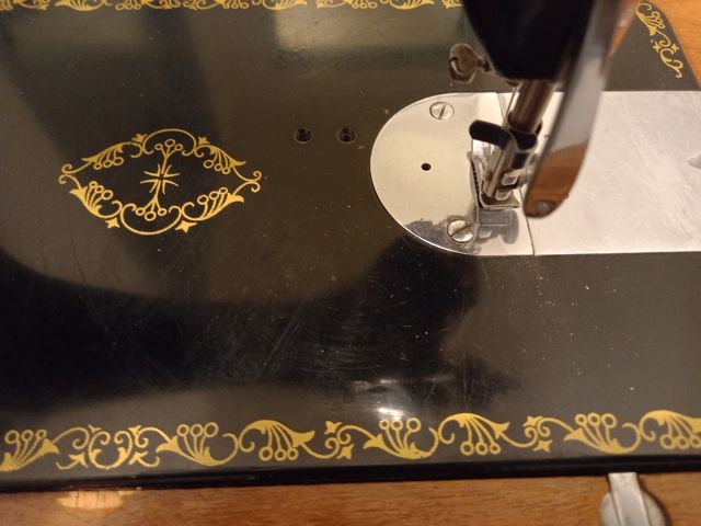 Maquina de coser Alfa