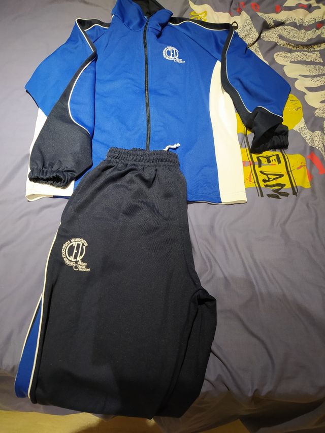 chandal  cazadora y pantalón largo