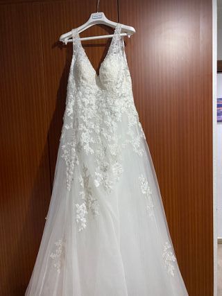 Vestidos de novia segunda mano en San Sebastián de Los Reyes | WALLAPOP