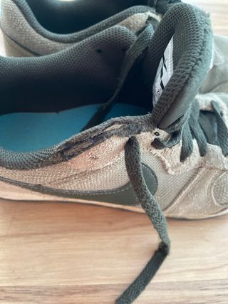 BAMBAS Nike MD Runner 2 núm 37.5 verde militar de segunda mano por 10 EUR  en Premià de Dalt en WALLAPOP