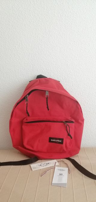 Mochila eastpak de segunda mano en Madrid en WALLAPOP