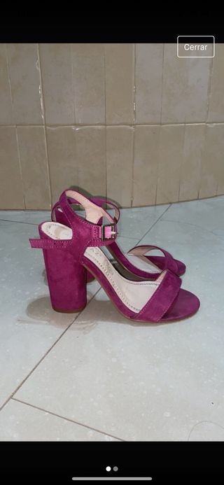 sandalia color magenta tacon
