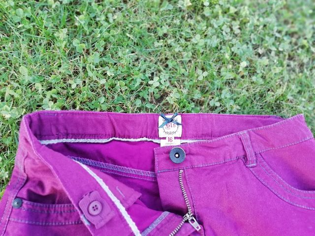 MINIFALDA . BROTES/Talla 16.