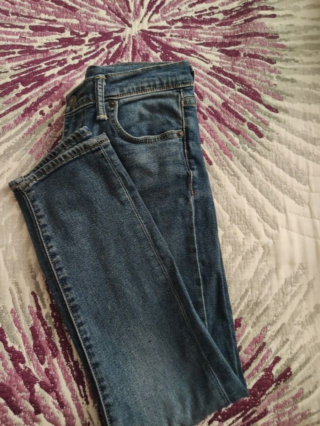 pantalon levis original 519 talla W29 L 27