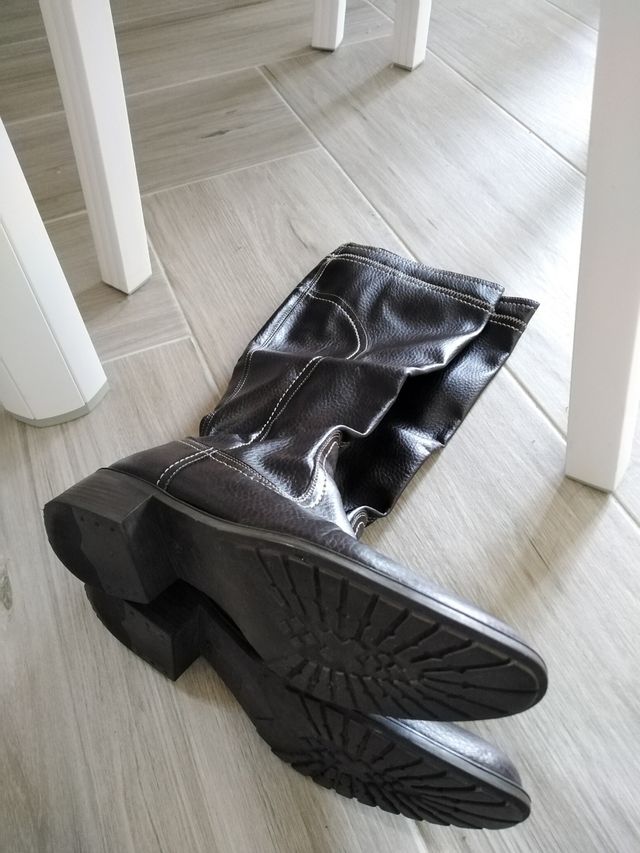 BOTA PIEL MARRÓN OSCURO T.39