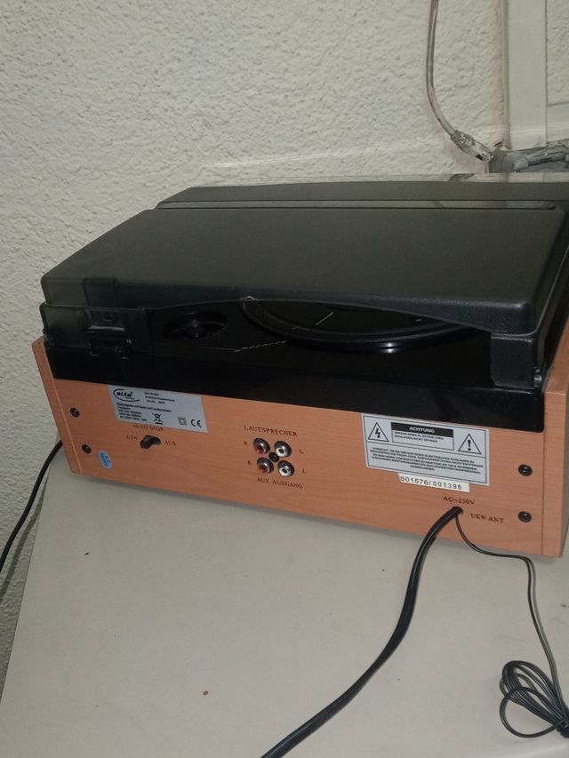 rádio e leitor de discos