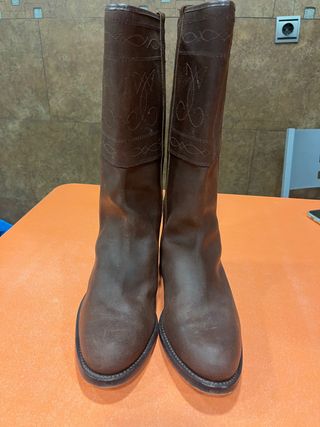 Botas camperas VALVERDE DEL CAMINO de segunda mano por 70 EUR en Valladolid  en WALLAPOP