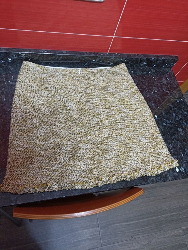 Falda Pilar Prieto casi nueva