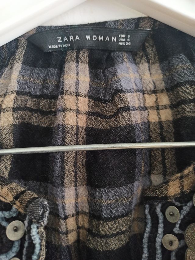 Blusa étnica monedas tonos azulados Zara