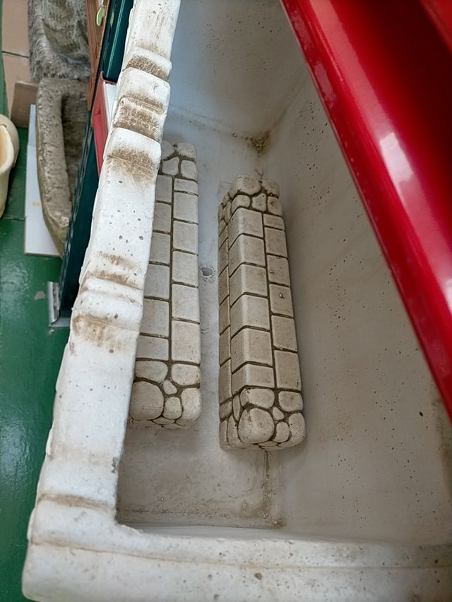 JARDINERA MARGARITAS PIEDRA ARTIFICIAL