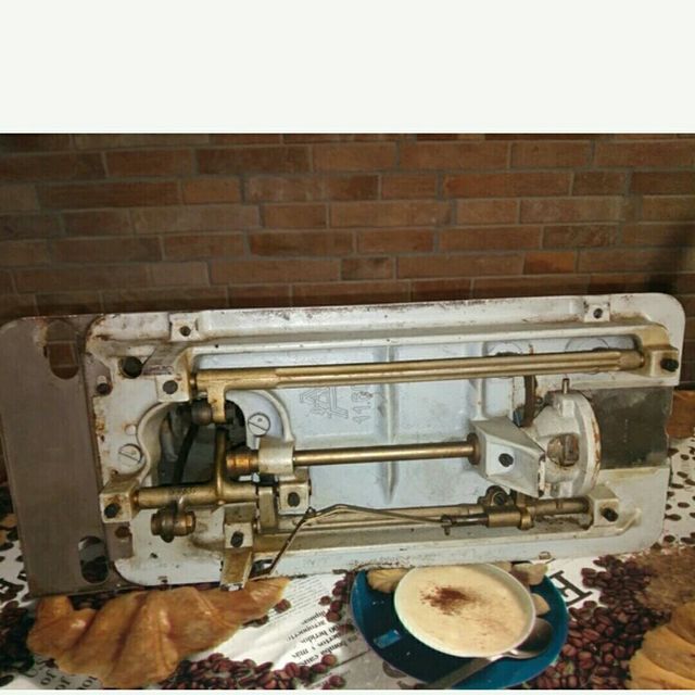 Maquina de coser Alfa.