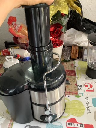 Extractor de jugo Robot multifuncional de segunda mano por 35 EUR en Mataró  en WALLAPOP