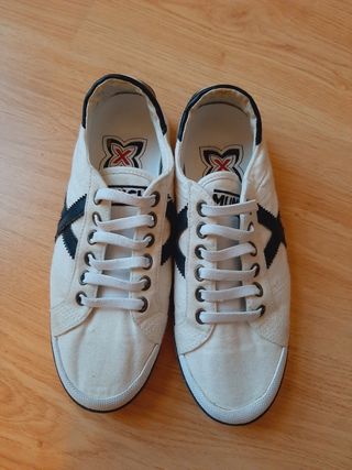 Zapatillas Munich Mujer de segunda mano por 35 EUR en Vitoria-Gasteiz en  WALLAPOP
