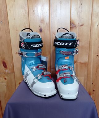 Botas ski travesia de segunda mano por 290 EUR en La Fragua en WALLAPOP