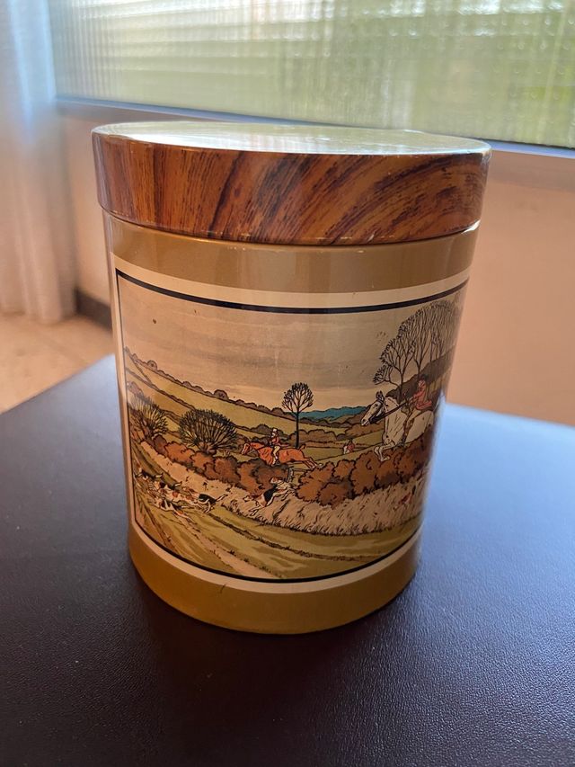 Bote de caramelos antiguo