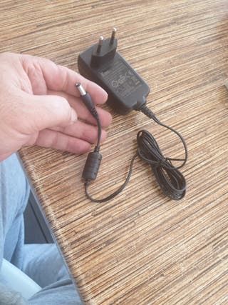 Fuente alimentación TV BOX 12V 2A m4 fuengirola