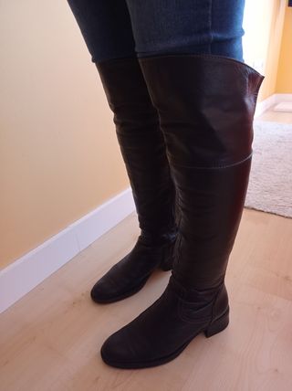 Botas altas Patricia Miller de segunda mano por 10 EUR en La Barquera en  WALLAPOP