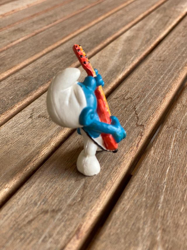 Pitufo Guitarrista. Copyright Peyo Germany