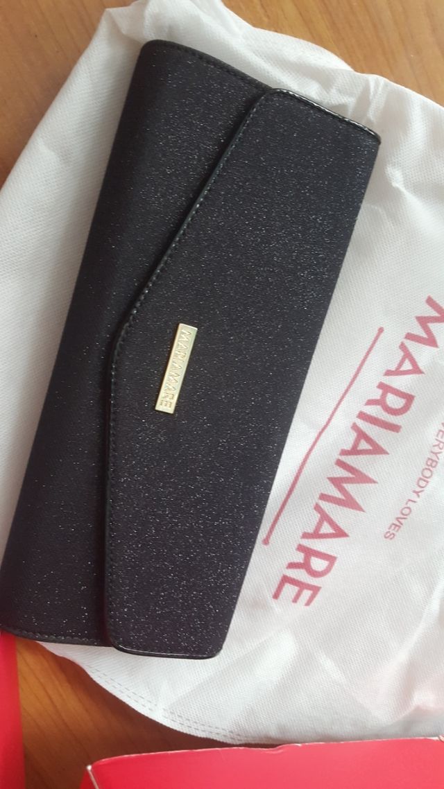 Zapatos y bolso a juego