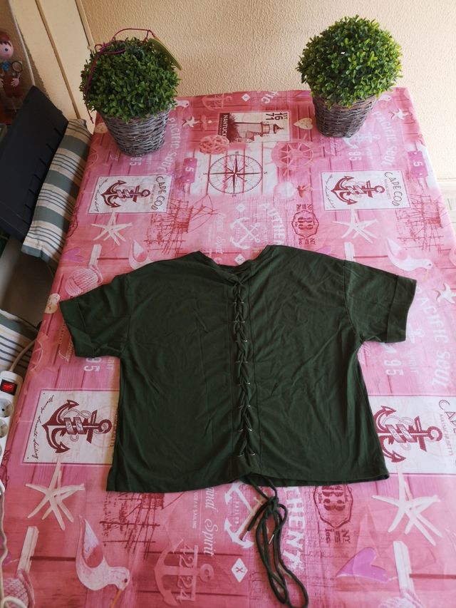 Camiseta Stradivarius Trenzada x espalda T. S-M,